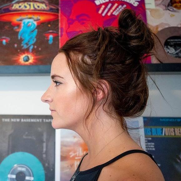 Meet your Posher, Becky - Picture 1 of 1